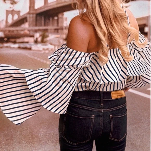 ❌NOT FOR SALE❌NWT** Express Top w/Layered Sleeves - Picture 1 of 6